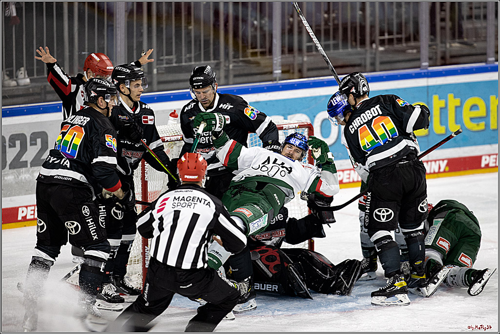 PENNY DEL;  Koelner Haie - Augsburger Panther; Koeln, 19.09.2021
